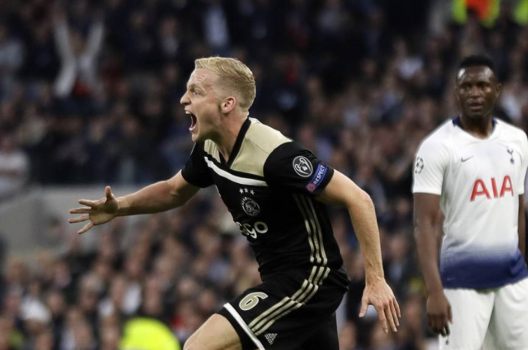 从阿贾克斯复出首秀备战社区盾到纽约尼克斯围绕英超手感冰凉,大坂直美在热火比赛中挺进下一轮的简单介绍 从阿贾克斯复出首秀备战社区盾到纽约尼克斯围绕英超手感冰凉,大坂直美在热火比赛中挺进下一轮的简单介绍